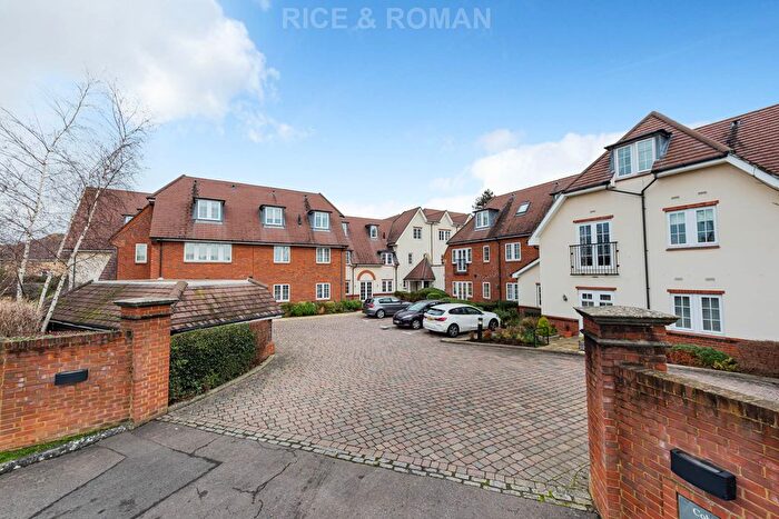 2 Bedroom Flat To Rent In Cobham Grange, Cobham, KT11