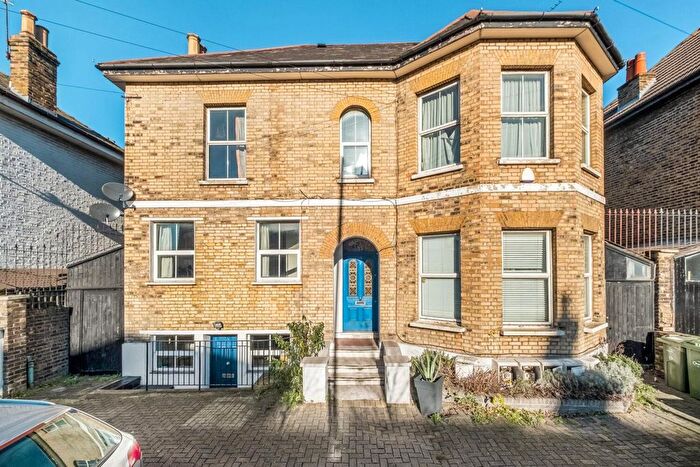 1 Bedroom Flat To Rent In Thurlow Park Road, Dulwich, SE21
