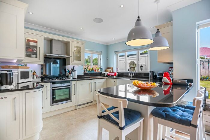 3 Bedroom Semi-Detached House For Sale In St Keyna Avenue, Hove, East Sussex, BN3