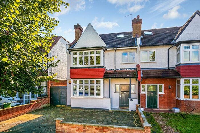 5 Bedroom Semi Detached House For Sale In Selwyn Road, New Malden, KT3