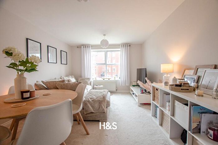 2 Bedroom Apartment To Rent In Wharf Lane, Solihull, B91