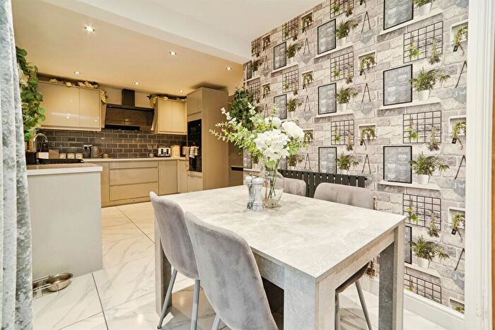 3 Bedroom Terraced House For Sale In Gamble Hill Chase, Leeds, LS13