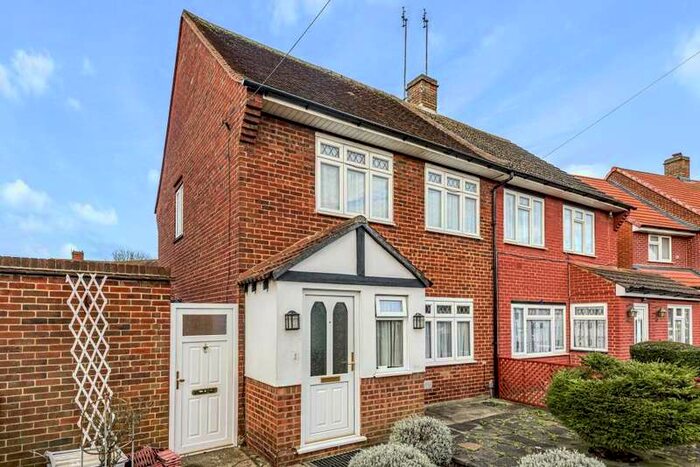 2 Bedroom Semi-Detached House To Rent In Lichfield Road, Hounslow, TW4