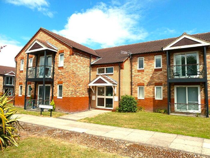 2 Bedroom Flat To Rent In Lakeside Boulevard, Lakeside, Doncaster, DN4