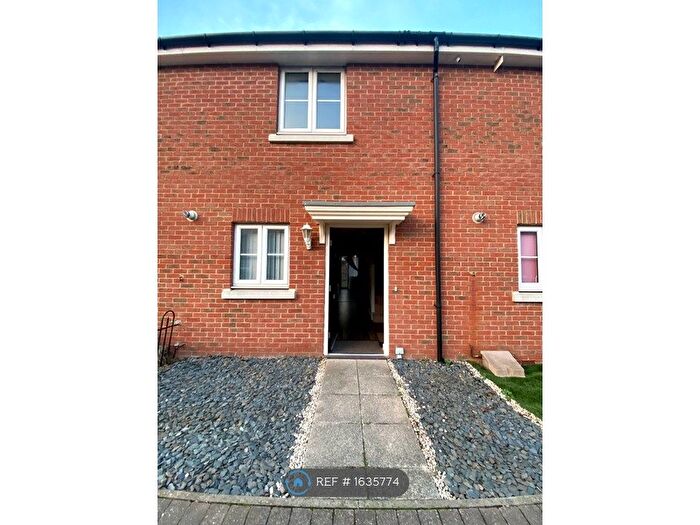 2 Bedroom Terraced House To Rent In Vestry Place, Rochester, ME3