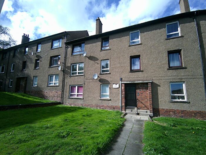 2 Bedroom Flat To Rent In Loganlee Terrace, Dundee, DD2