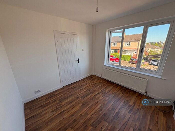 4 Bedroom Terraced House To Rent In Spey Road, Glasgow, G61