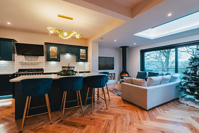 3 Bedroom Semi Detached House For Sale In Trap Lane, Sheffield, S11