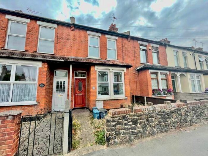 3 Bedroom Terraced House To Rent In Central Avenue, Southend-On-Sea, SS2