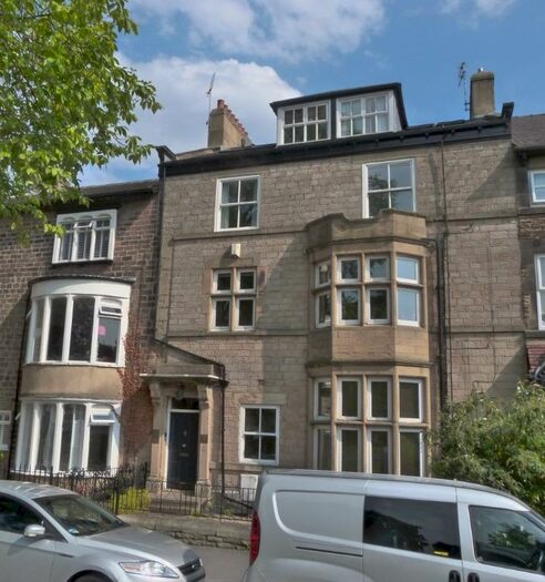 2 Bedroom Flat To Rent In Devonshire Place, Harrogate, HG1