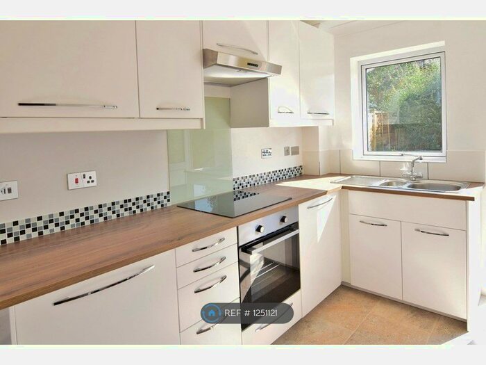 3 Bedroom Detached House To Rent In Pheasant Way, Cirencester GL7