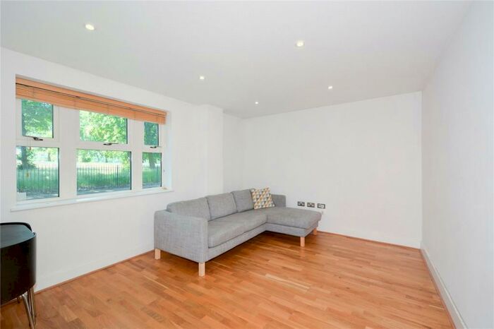 1 Bedroom Apartment To Rent In Cadogan Terrace, Hackney Wick, London, E9