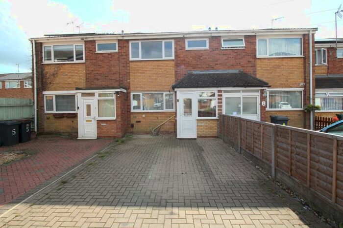 3 Bedroom Terraced House To Rent In Joseph Luckman Road, Bedworth, Warwickshire, CV12