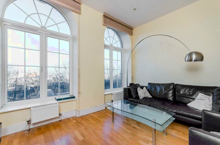 3 Bedroom Flat To Rent In Vanbrugh Hill, Greenwich, London, SE3
