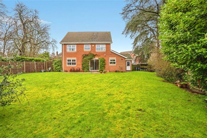 4 Bedroom Detached House For Sale In Claremont Gardens, Waterlooville, Hampshire, PO7