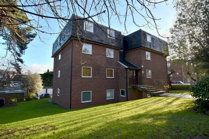 2 Bedroom Property To Rent In Woodlands Road, Redhill, RH1