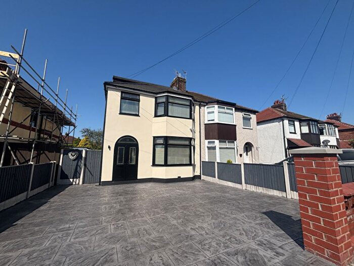 3 Bedroom Semi-Detached House For Sale In Beach Road, Fleetwood, FY7
