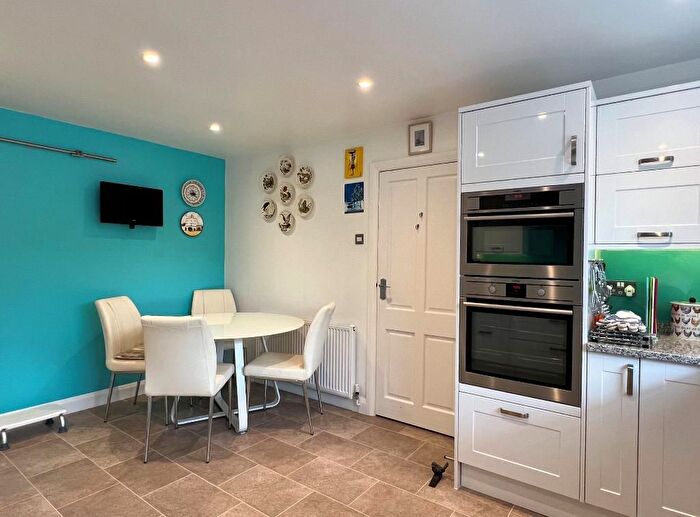 4 Bedroom Detached House For Sale In Goring Road, Steyning, West Sussex, BN44
