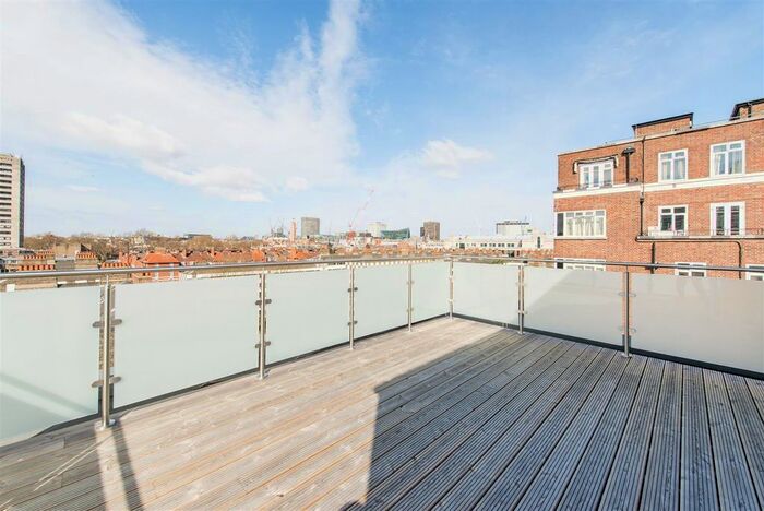 3 Bedroom Flat To Rent In Hepburn House, Marsham Court, Westminster, London, SW1P