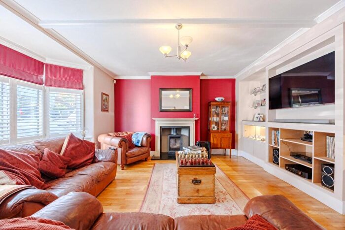5 Bedroom Detached House For Sale In Leigh Cliff Road, Leigh-On-Sea, SS9