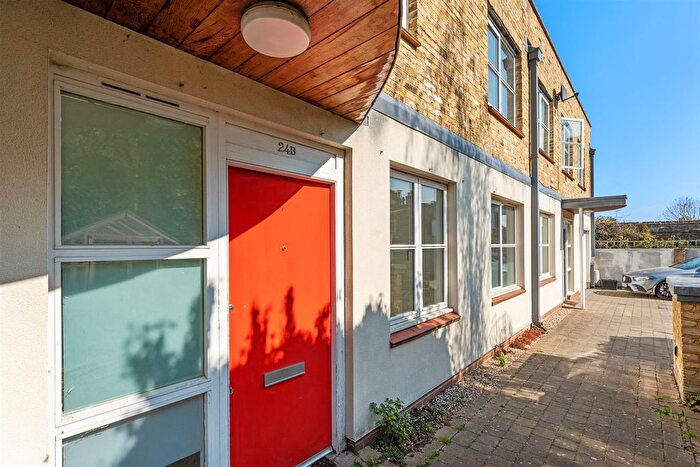 2 Bedroom Terraced House For Sale In Nightingale Lane, Wanstead, E11