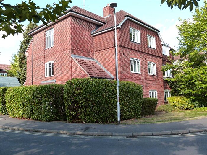 2 Bedroom Apartment To Rent In Ashdene Gardens, Reading, Berkshire, RG30