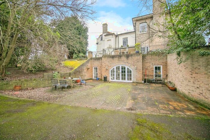 2 Bedroom House For Sale In Middleton Road, Sudbury, CO10