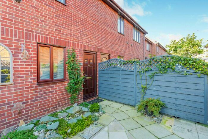 2 Bedroom Apartment To Rent In Prince Regent Court, Southsea, PO5