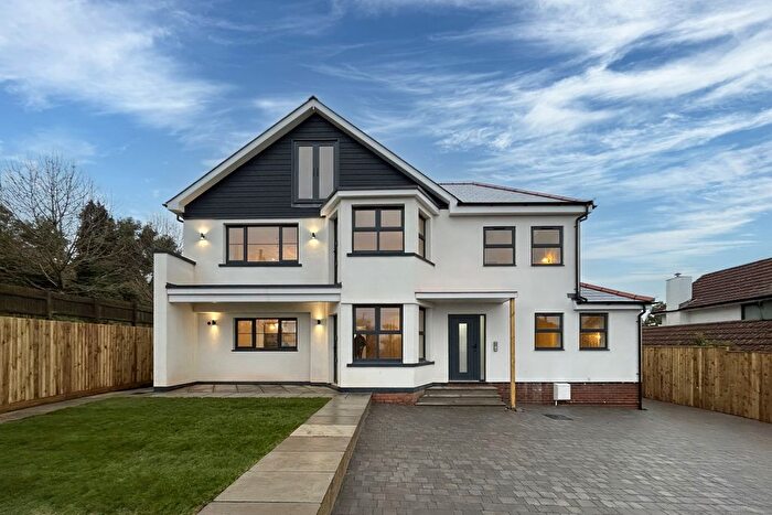 2 Bedroom Flat For Sale In Twyncyn, Dinas Powys, CF64