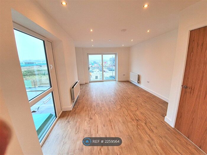 1 Bedroom Flat To Rent In Brooklands Court, Luton, LU2