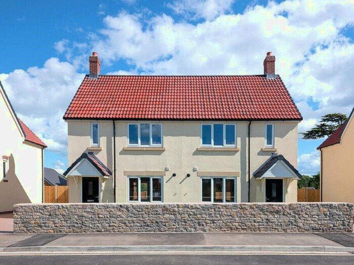 3 Bedroom Semi-Detached House To Rent In Oaklands Drive, Almondsbury, Bristol, South Gloucestershire, BS32