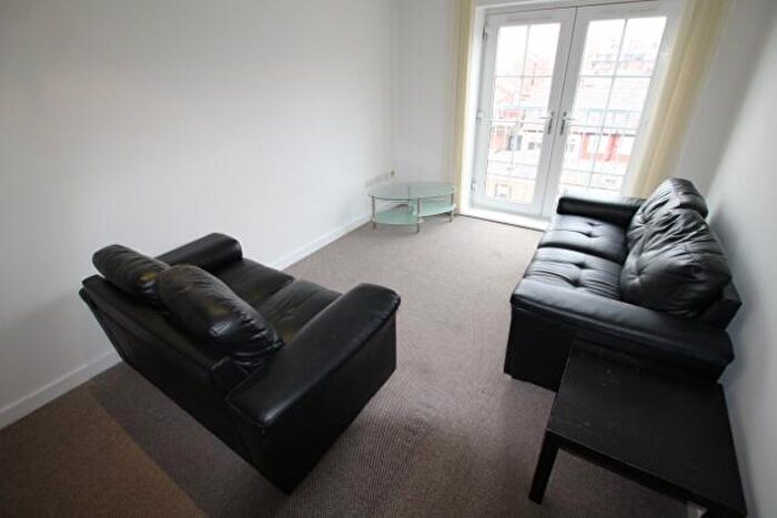2 Bedroom Flat To Rent In Kaber Court, Horsfall Street, L8