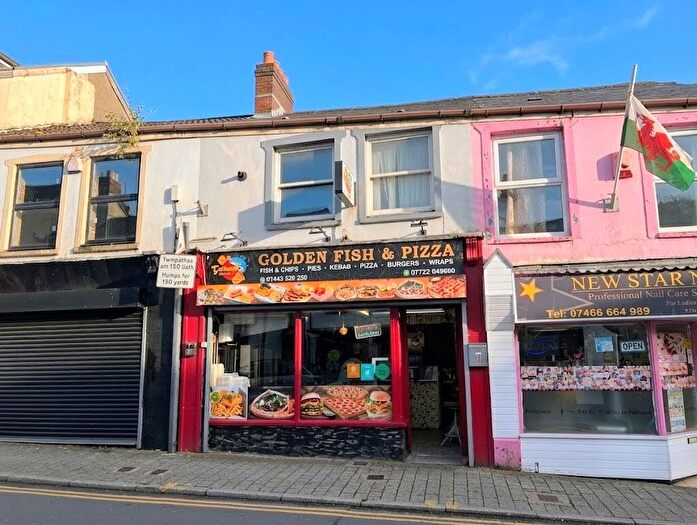 Terraced House For Sale In Oxford Street, Mountain Ash, CF45