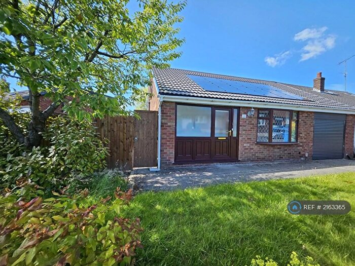 3 Bedroom Bungalow To Rent In St. Helens Road, Whittle-Le-Woods, Chorley, PR6