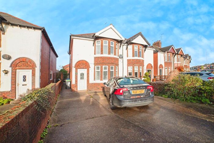 2 Bedroom Semi Detached House For Sale In Dalestorth Road, Sutton-In-Ashfield, Nottinghamshire, NG17