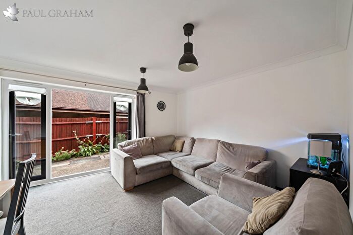 2 Bedroom End Of Terrace House For Sale In Bridle Path, Beddington, CR0