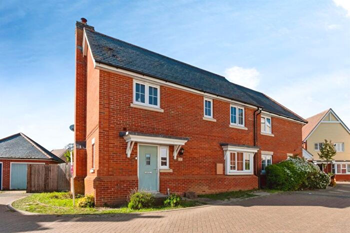 3 Bedroom Semi-Detached House For Sale In Catesby Meadow, Sudbury, CO10