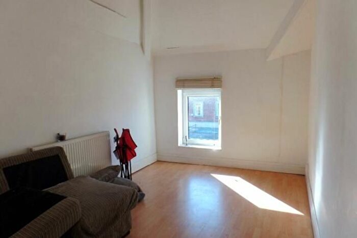 1 Bedroom Flat For Sale In Flat, Cowbridge Road East, Cardiff, CF5