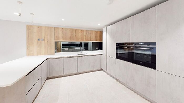 4 Bedroom Terraced House To Rent In Guildersfield Road, London, SW16