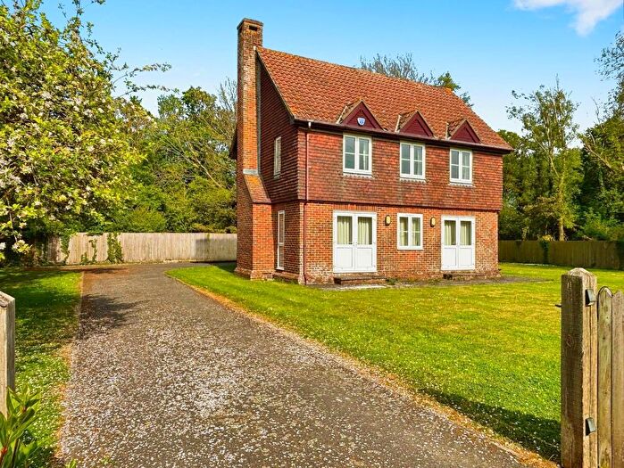 3 Bedroom Detached House For Sale In Eastbridge Road, Burmarsh, Romney Marsh, Kent, TN29