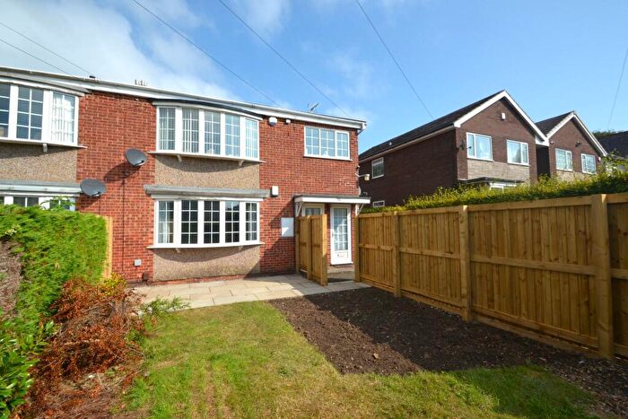 2 Bedroom Flat To Rent In Nursery Lane, Alwoodley, Leeds, LS17