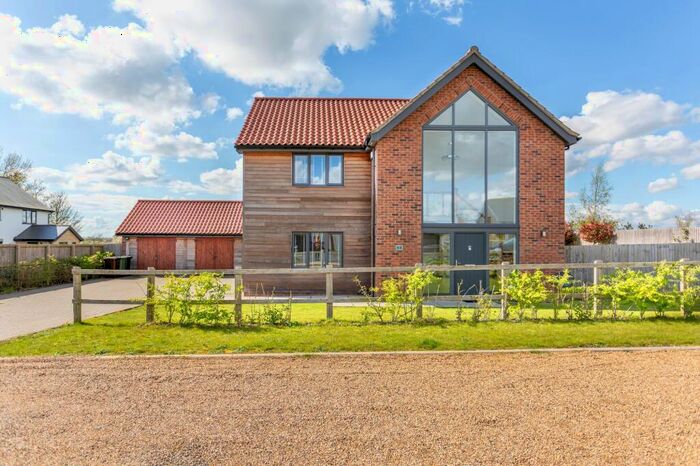 4 Bedroom Detached House For Sale In Bramble Drive, Hockering, NR20