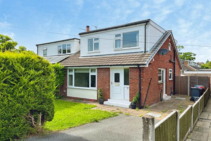 5 Bedroom Semi-Detached House For Sale In Green Acres Drive, PR3