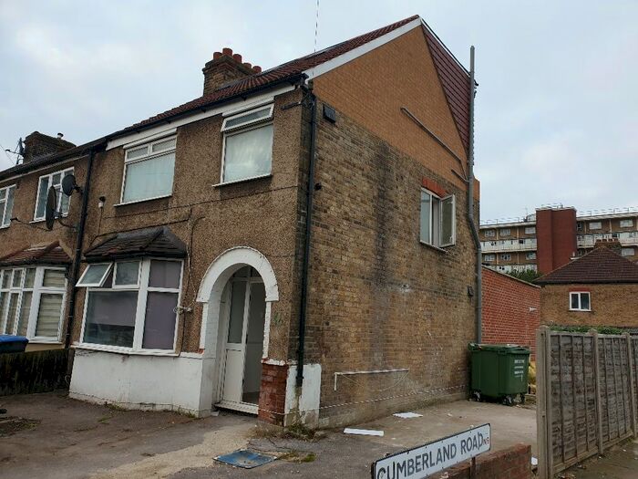 5 Bedroom End Of Terrace House To Rent In Devonshire Road, Edmonton N9