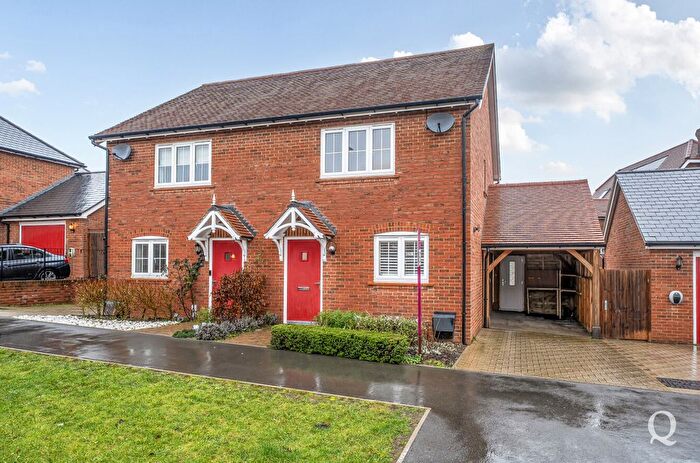 Semi Detached House To Rent In Pearwood Road, Allington, Maidstone, Kent, ME16