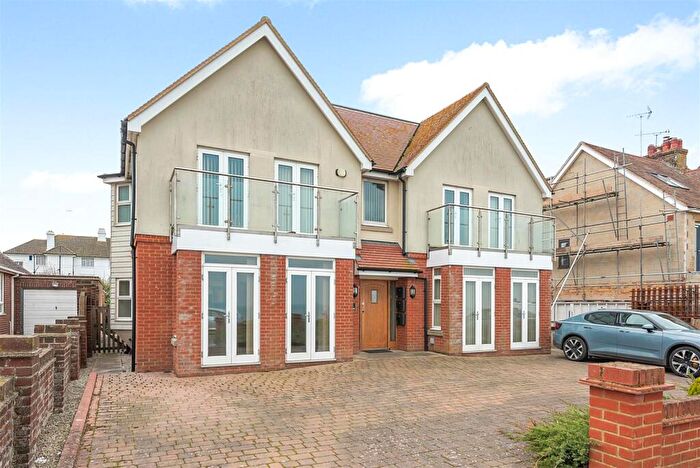 2 Bedroom Flat To Rent In Marine Parade, Tankerton, Whitstable, CT5