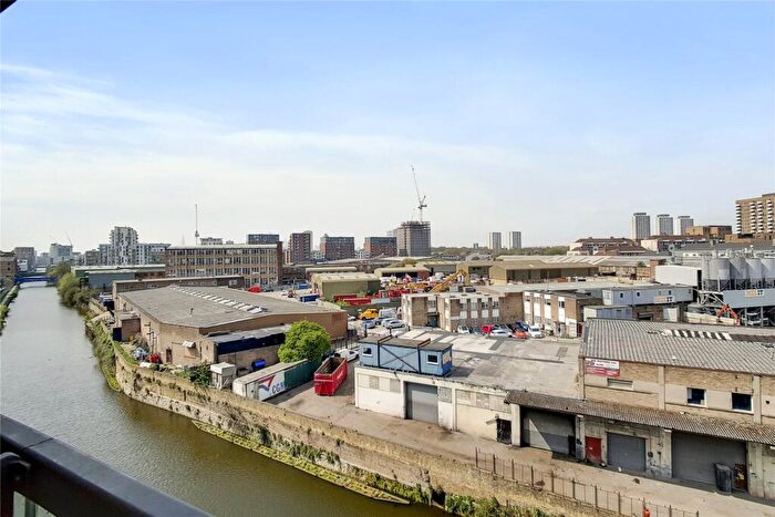 2 Bedroom Apartment To Rent In Yeoman Court London, E14