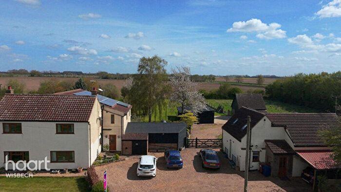 5 Bedroom Semi Detached House For Sale In Laddus Drove, Upwell, PE14