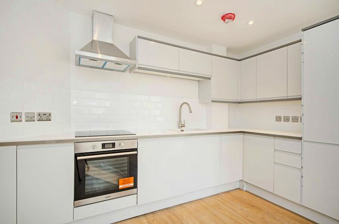 1 Bedroom Flat For Sale In Horton Road, London Fields, London, E8
