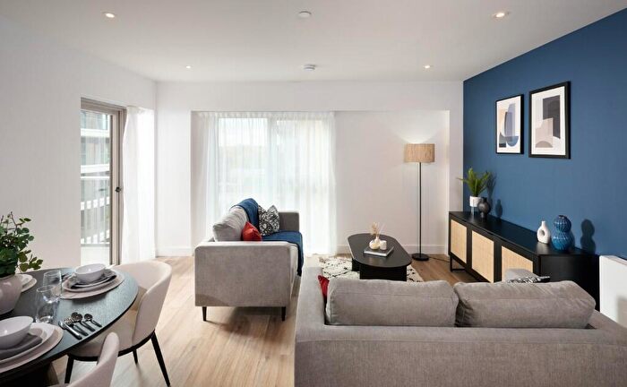 2 Bedroom Apartment For Sale In Green Park Village & Bankside Gardens, Flagstaff Road, Reading, RG2